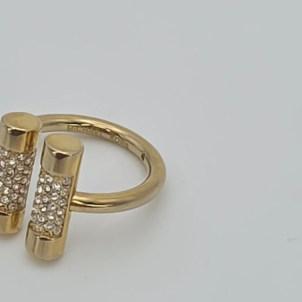 MICHAEL KORS Open Cuff Ring Pave Crystals Barrel Shape Gold Tone Size 7 Signed - Picture 7 of 11